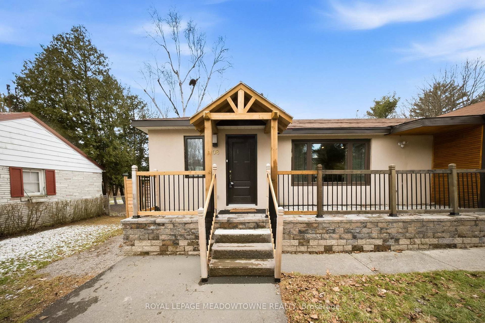 Detached House for sale at 208 Glen Oak Drive, Oakville, Ontario, L6K 2J2 - West - MLS: W12887614