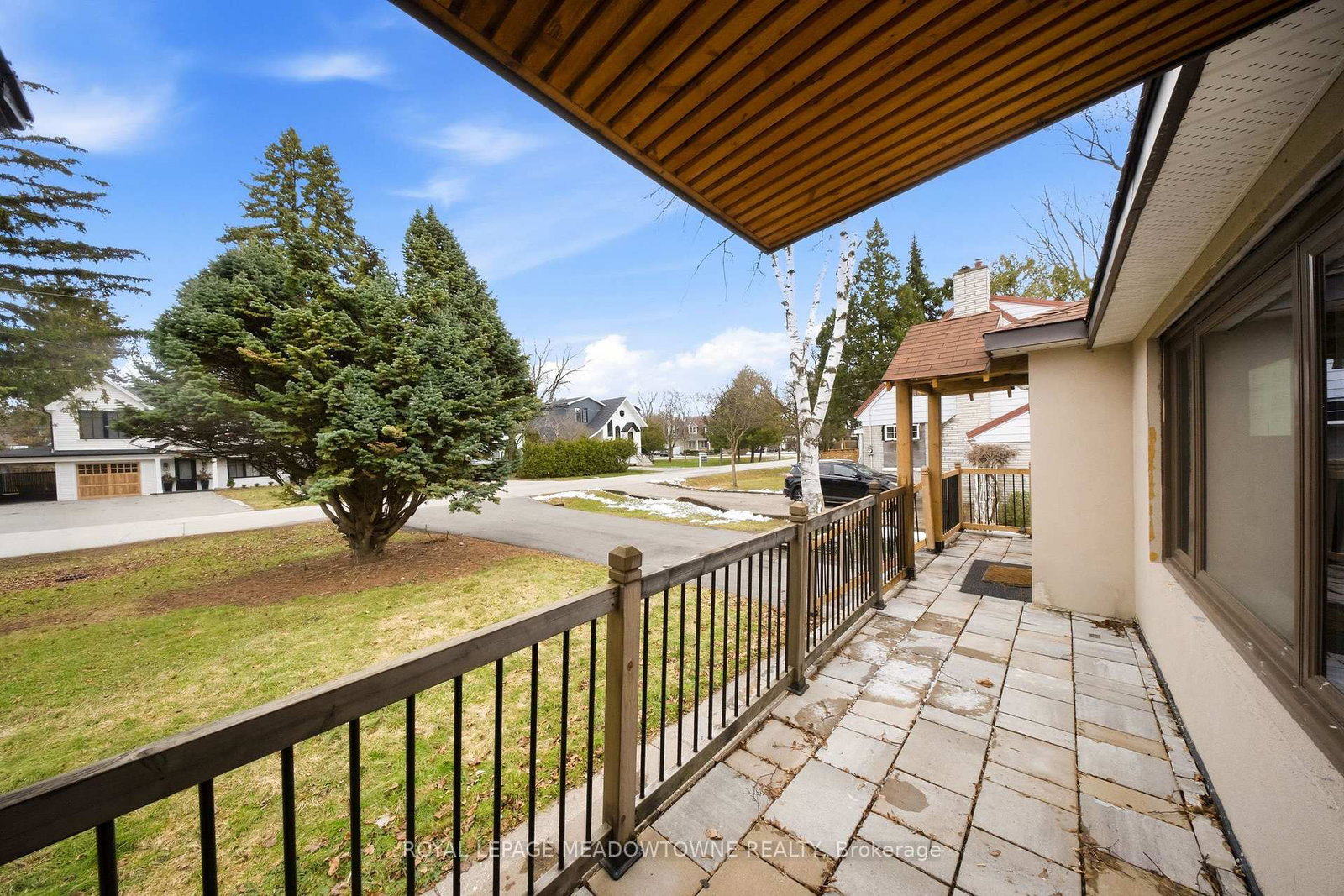 Detached House for sale at 208 Glen Oak Drive, Oakville, Ontario, L6K 2J2 - West - MLS: W12887614