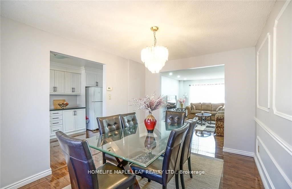 Townhouse for sale at 113-113 Ashton Crescent, Brampton, Ontario, L6S 3J9 - Central Park - MLS: W12887666