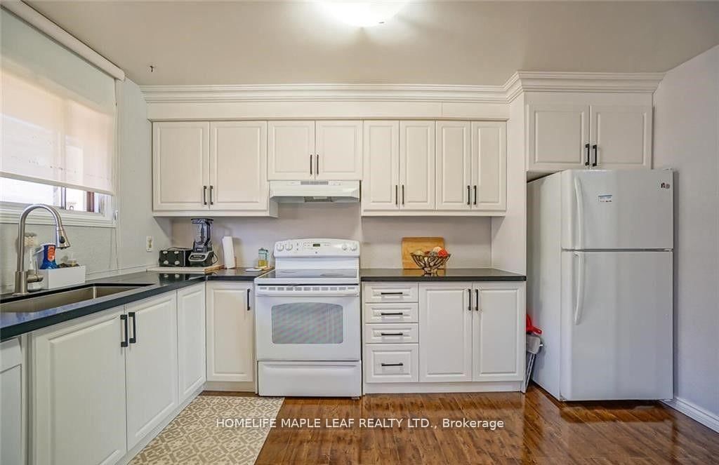 Townhouse for sale at 113-113 Ashton Crescent, Brampton, Ontario, L6S 3J9 - Central Park - MLS: W12887666