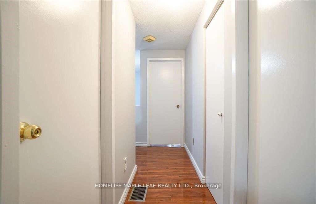 Townhouse for sale at 113-113 Ashton Crescent, Brampton, Ontario, L6S 3J9 - Central Park - MLS: W12887666