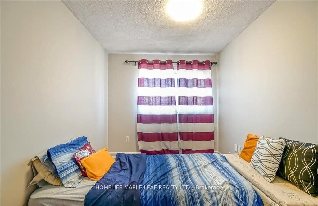 Townhouse for sale at 113-113 Ashton Crescent, Brampton, Ontario, L6S 3J9 - Central Park - MLS: W12887666