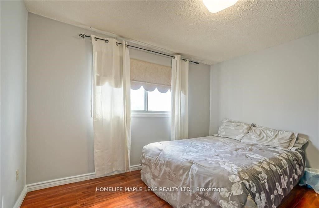 Townhouse for sale at 113-113 Ashton Crescent, Brampton, Ontario, L6S 3J9 - Central Park - MLS: W12887666