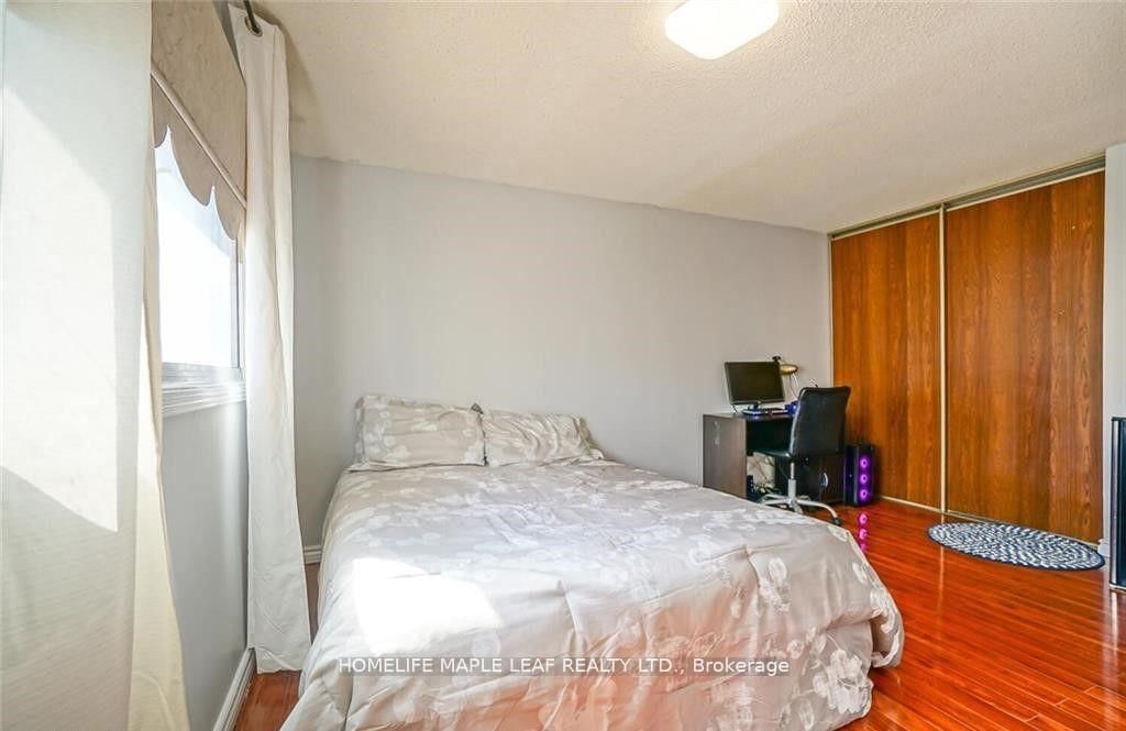 Townhouse for sale at 113-113 Ashton Crescent, Brampton, Ontario, L6S 3J9 - Central Park - MLS: W12887666