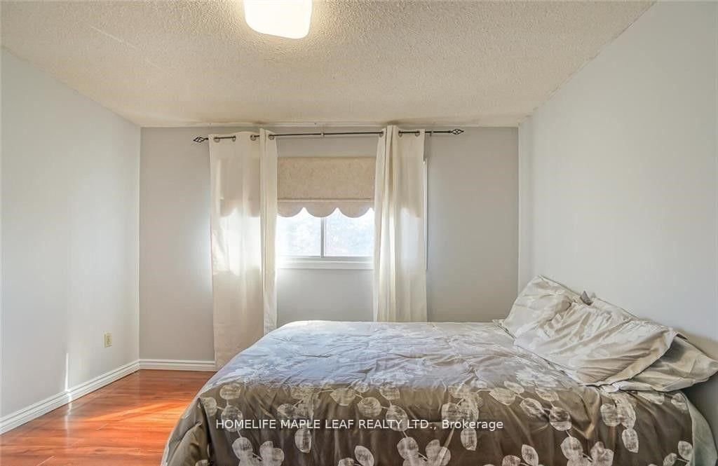 Townhouse for sale at 113-113 Ashton Crescent, Brampton, Ontario, L6S 3J9 - Central Park - MLS: W12887666