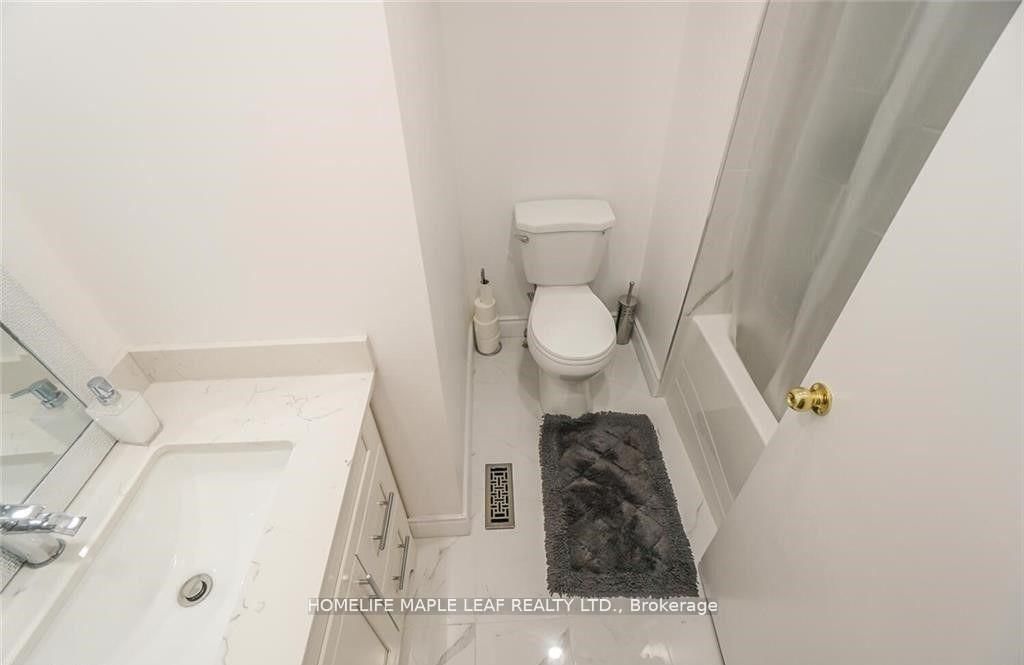 Townhouse for sale at 113-113 Ashton Crescent, Brampton, Ontario, L6S 3J9 - Central Park - MLS: W12887666