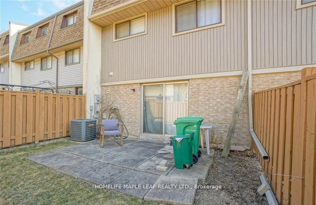 Townhouse for sale at 113-113 Ashton Crescent, Brampton, Ontario, L6S 3J9 - Central Park - MLS: W12887666