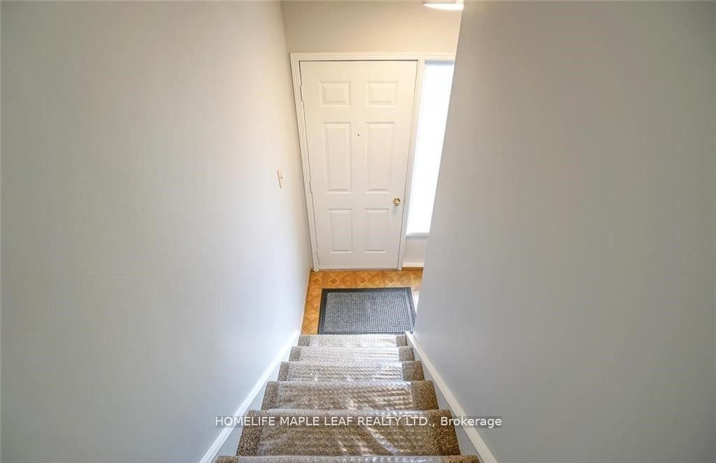 Townhouse for sale at 113-113 Ashton Crescent, Brampton, Ontario, L6S 3J9 - Central Park - MLS: W12887666