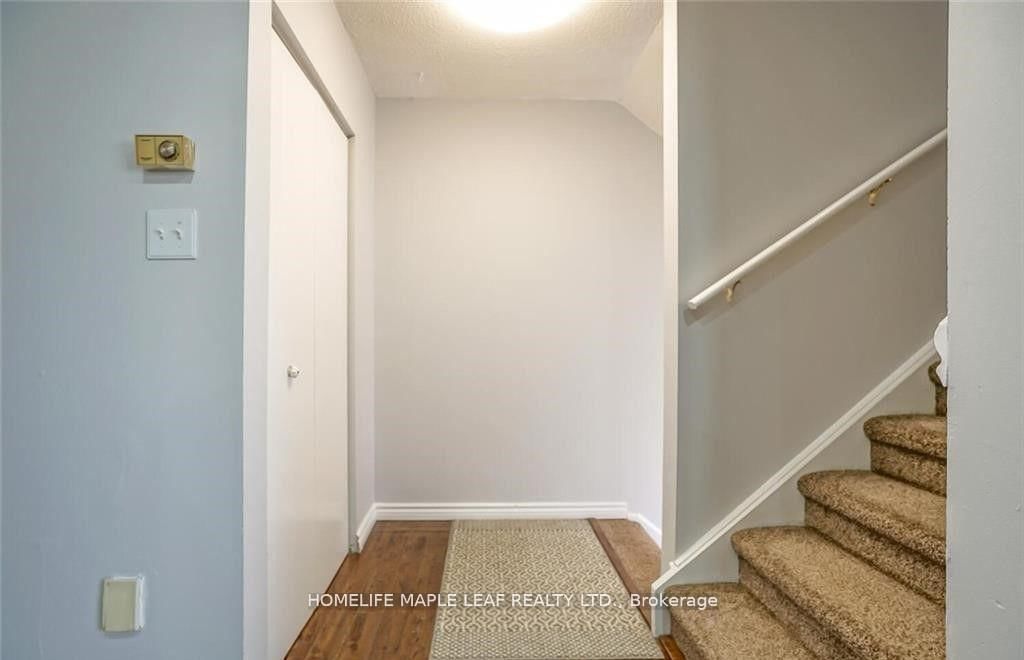 Townhouse for sale at 113-113 Ashton Crescent, Brampton, Ontario, L6S 3J9 - Central Park - MLS: W12887666