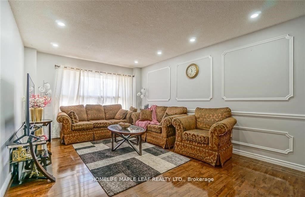 Townhouse for sale at 113-113 Ashton Crescent, Brampton, Ontario, L6S 3J9 - Central Park - MLS: W12887666