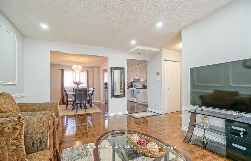 Townhouse for sale at 113-113 Ashton Crescent, Brampton, Ontario, L6S 3J9 - Central Park - MLS: W12887666