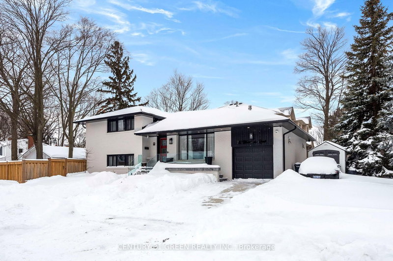 18 Winsdale Rd, Toronto, M9C 2W8 | Image 2