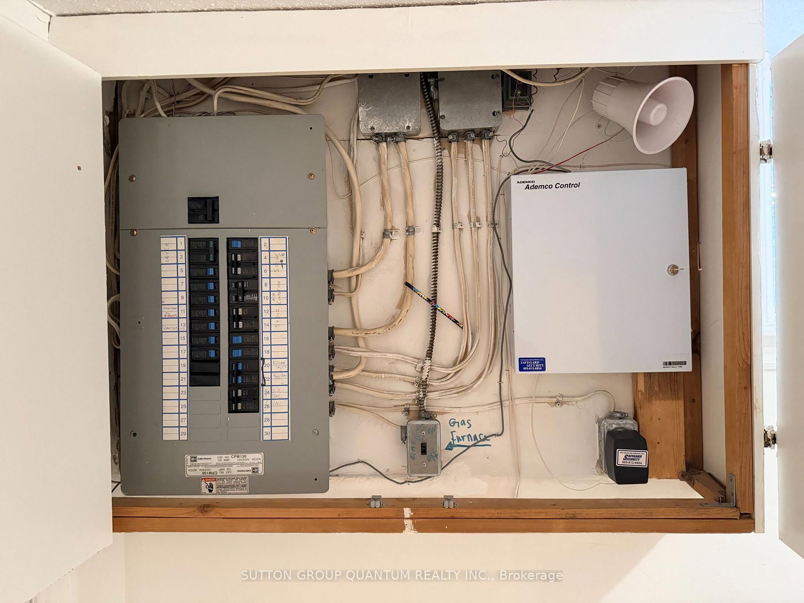 Detached House for sale at 61 Forest Avenue, Mississauga, Ontario, L5G 1L3 - Port Credit - MLS: W12887934