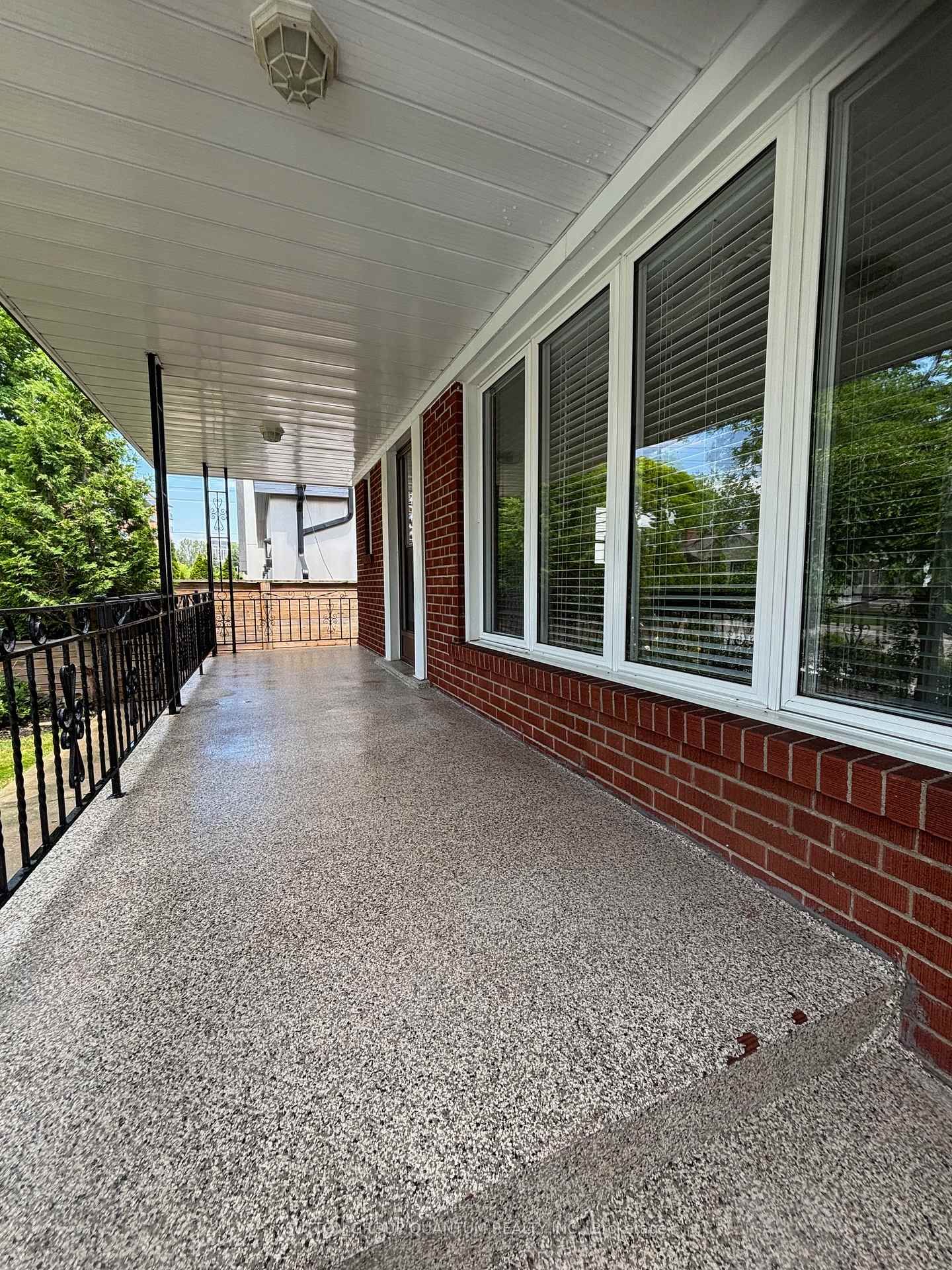 Detached House for sale at 61 Forest Avenue, Mississauga, Ontario, L5G 1L3 - Port Credit - MLS: W12887934