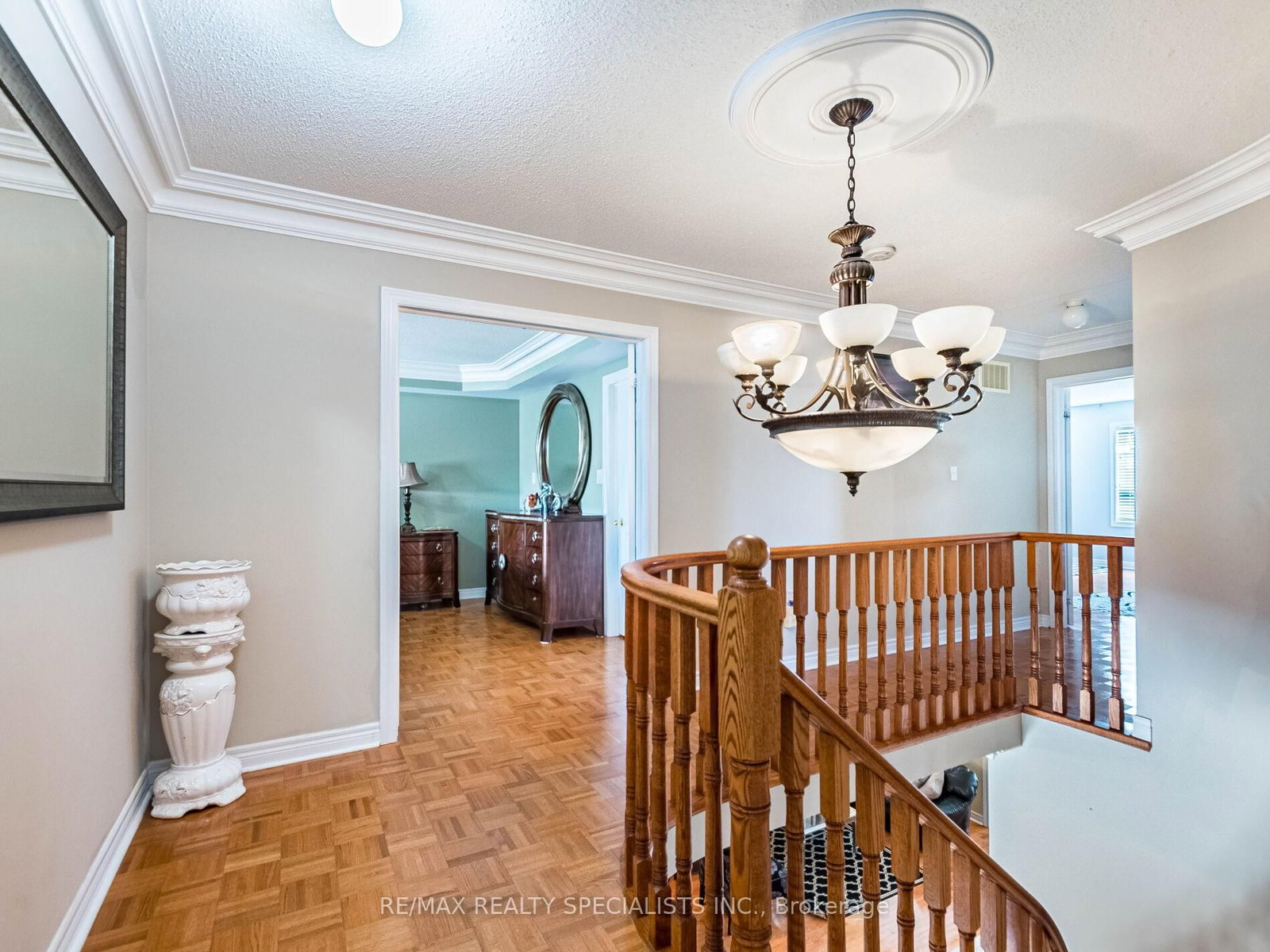 Detached House for sale at 9 Pepperbush Road, Brampton, Ontario, L6P 2L5 - Bram East - MLS: W12888072