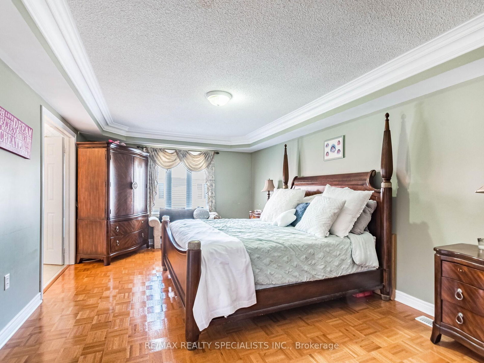 Detached House for sale at 9 Pepperbush Road, Brampton, Ontario, L6P 2L5 - Bram East - MLS: W12888072