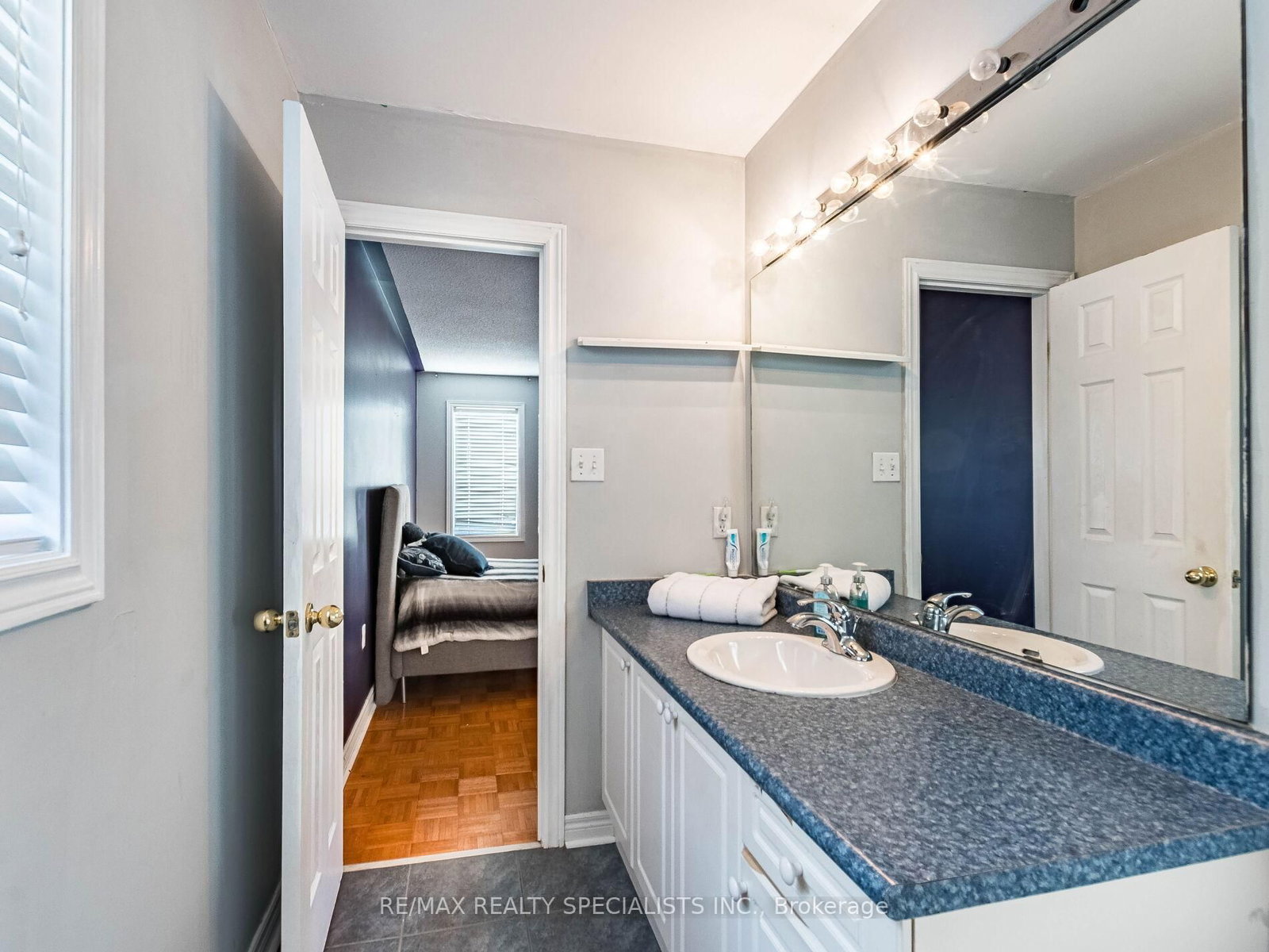 Detached House for sale at 9 Pepperbush Road, Brampton, Ontario, L6P 2L5 - Bram East - MLS: W12888072