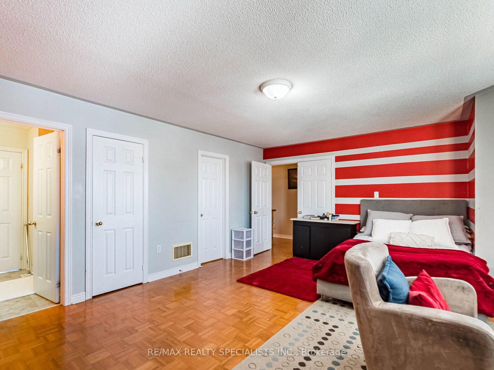 Detached House for sale at 9 Pepperbush Road, Brampton, Ontario, L6P 2L5 - Bram East - MLS: W12888072