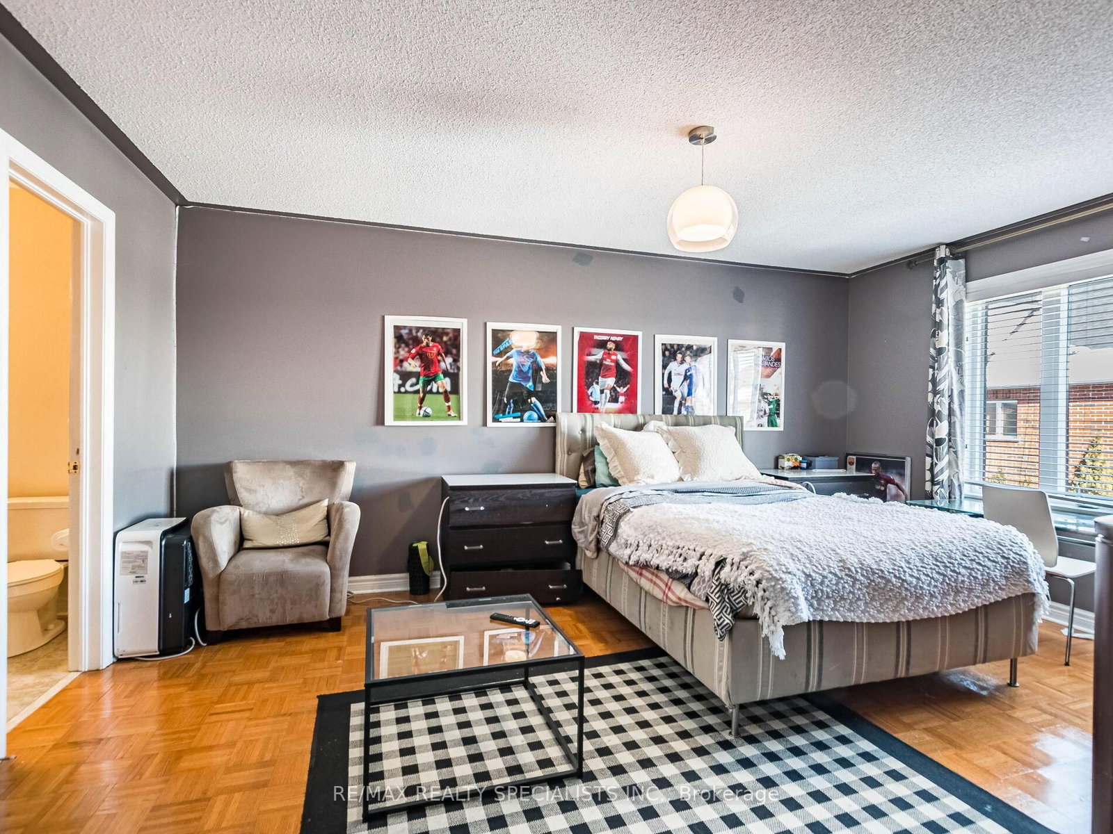 Detached House for sale at 9 Pepperbush Road, Brampton, Ontario, L6P 2L5 - Bram East - MLS: W12888072