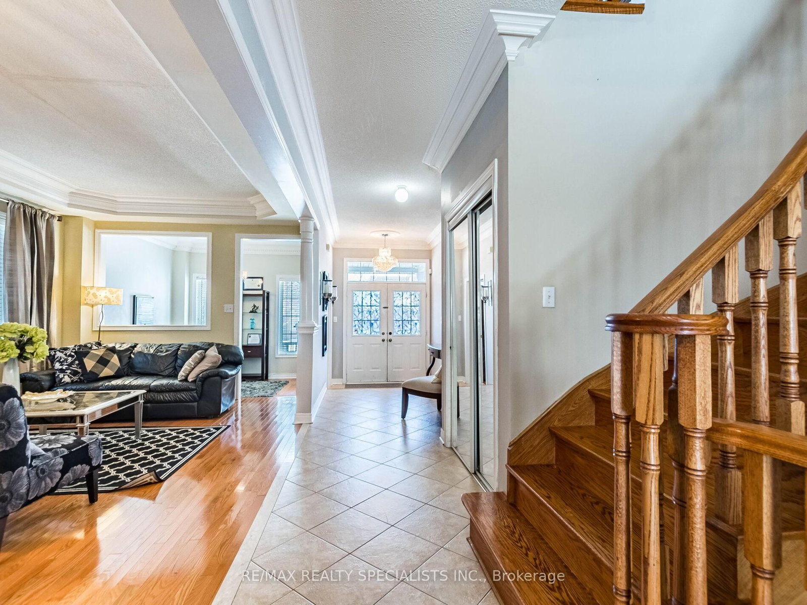 Detached House for sale at 9 Pepperbush Road, Brampton, Ontario, L6P 2L5 - Bram East - MLS: W12888072