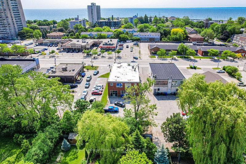 2307 - 2309 Lakeshore Rd W photo 5