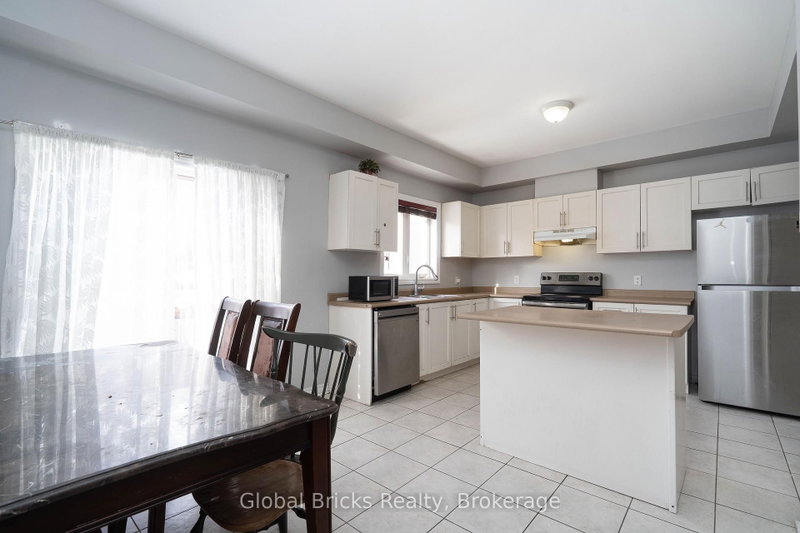 10 Dillon Brampton,ON L6X 3B6 — Photo 13