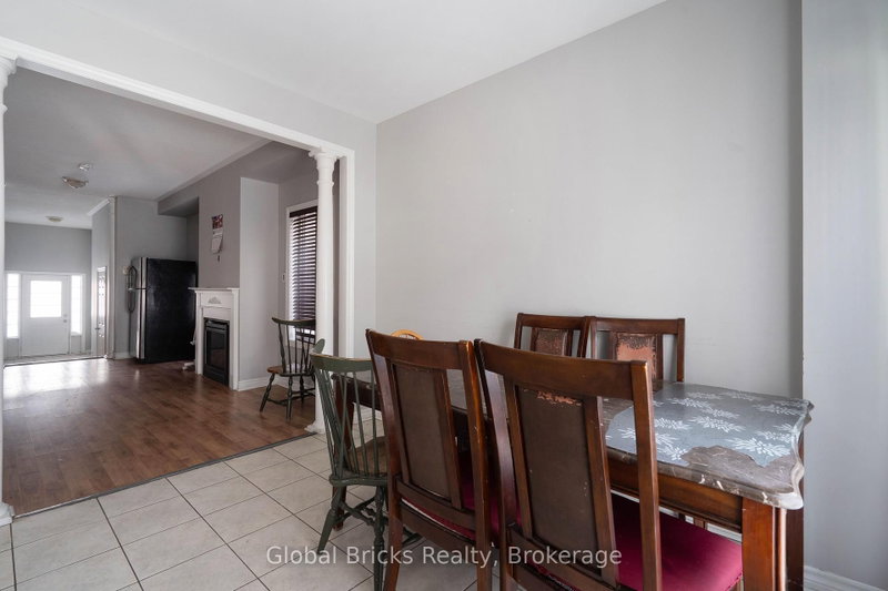 10 Dillon Brampton,ON L6X 3B6 — Photo 16