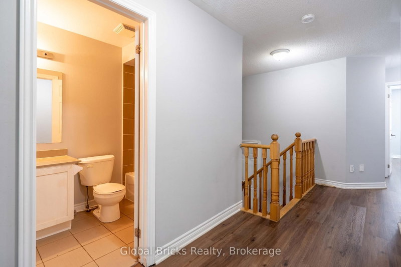 10 Dillon Brampton,ON L6X 3B6 — Photo 18