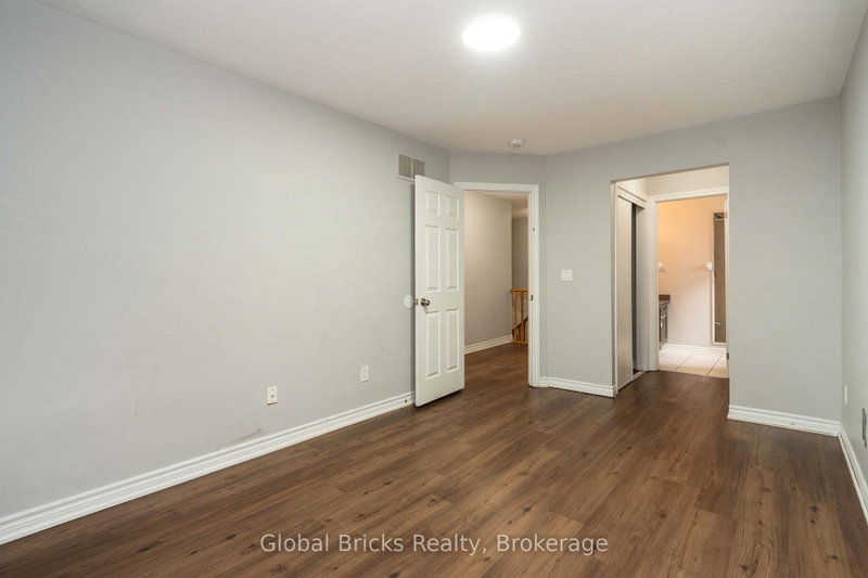 10 Dillon Brampton,ON L6X 3B6 — Photo 23