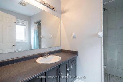 10 Dillon Brampton,ON L6X 3B6 — Photo 31