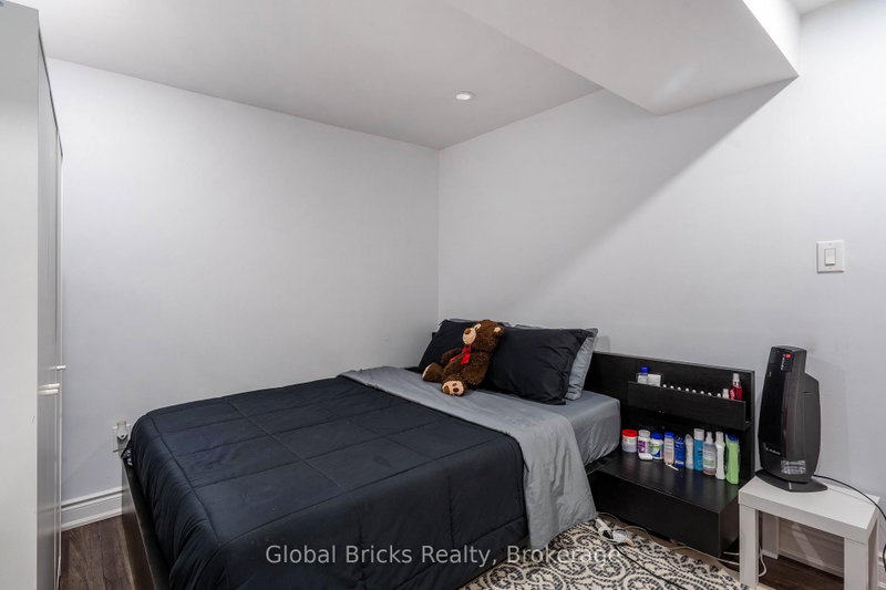 10 Dillon Brampton,ON L6X 3B6 — Photo 36