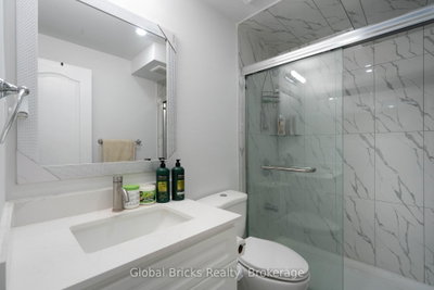10 Dillon Brampton,ON L6X 3B6 — Photo 37