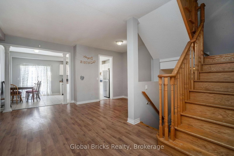 10 Dillon Brampton,ON L6X 3B6 — Photo 6