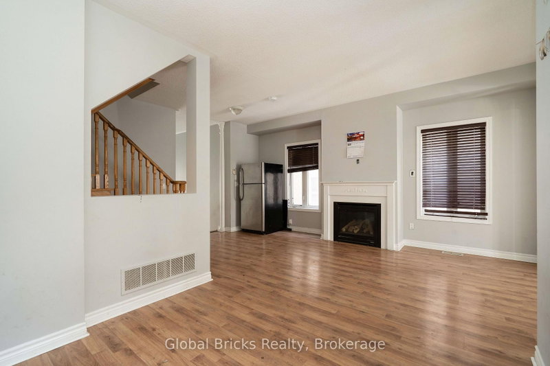 10 Dillon Brampton,ON L6X 3B6 — Photo 9