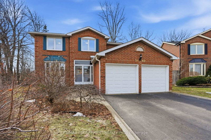 3192 Colebrook Court