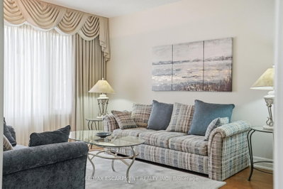 3192 Colebrook Court • Mississauga, ON photo 5
