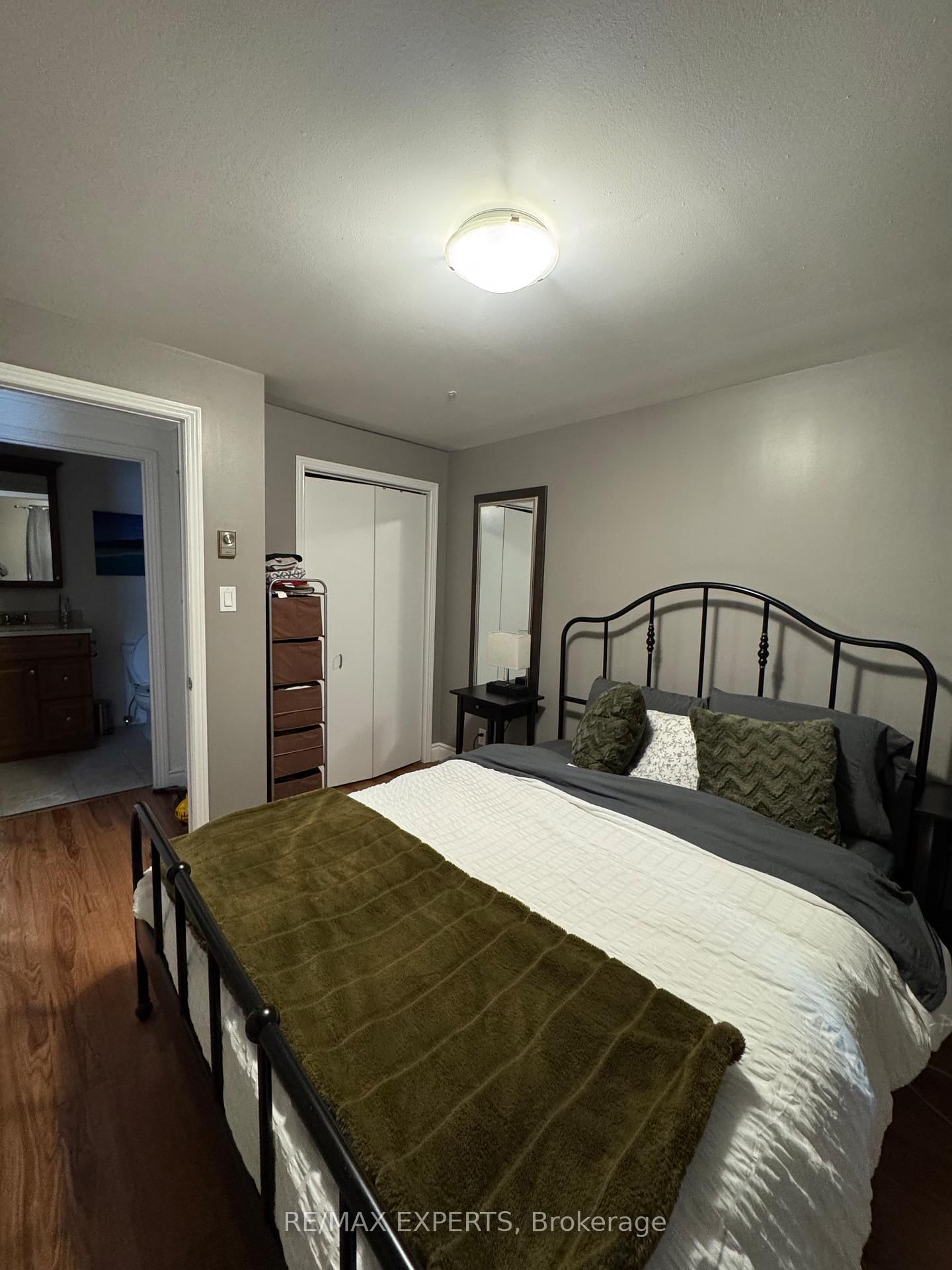 42 Queen Street N, Unit C - Photo 7