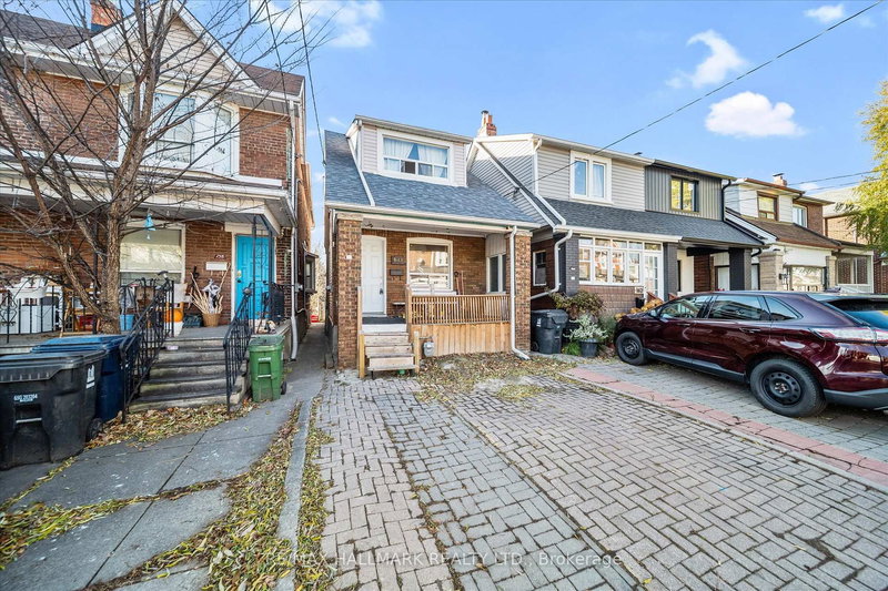 160 Silverthorn Ave, Toronto, M6N 3K3 | Image 2
