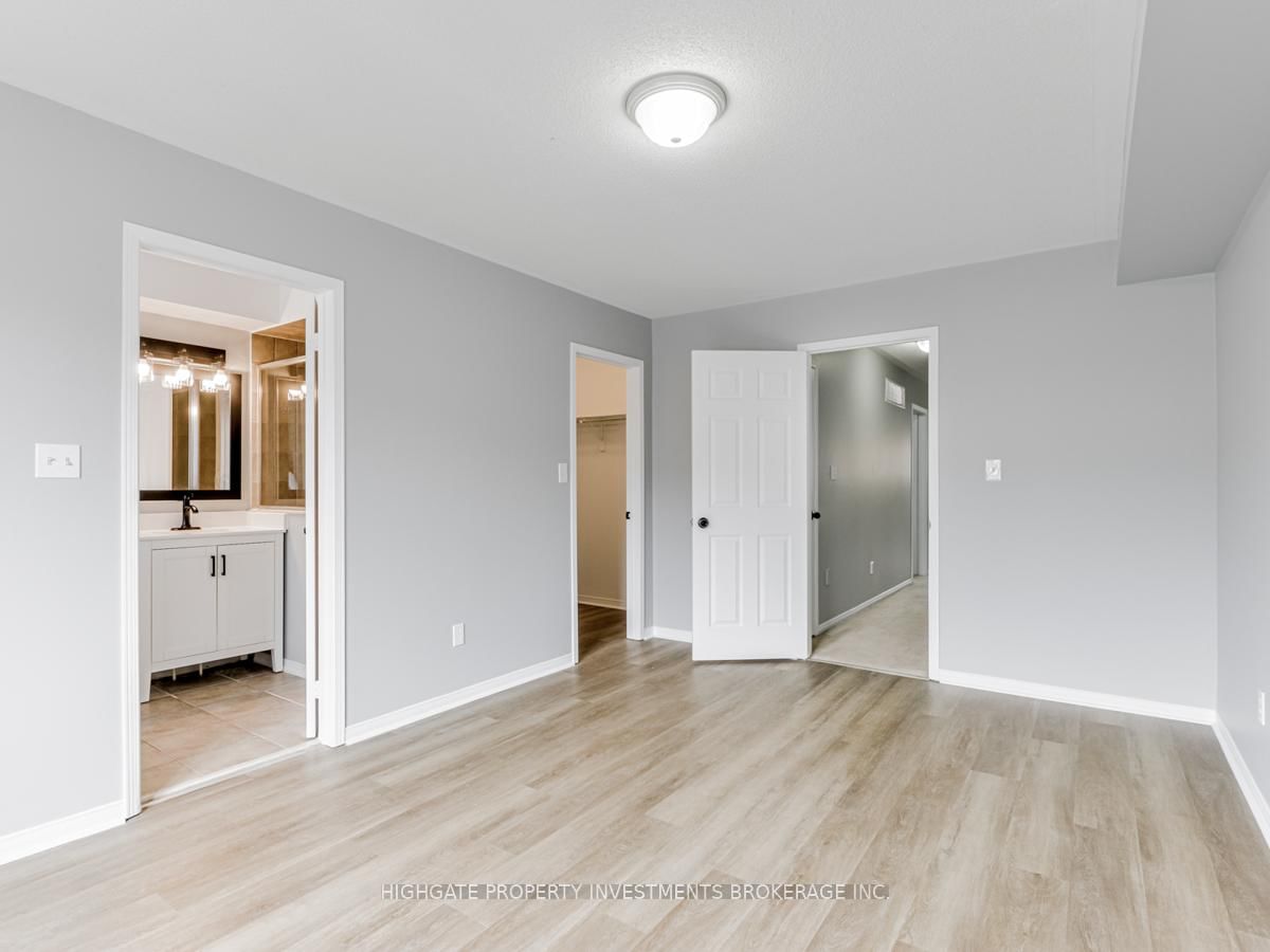 13 Herzberg Gardens, Unit Upper - Photo 21