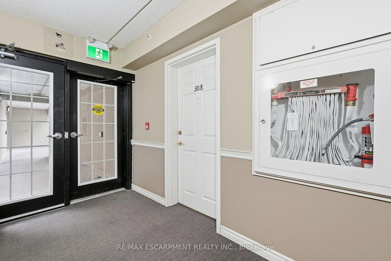 308 - 2055 Appleby Line, Burlington, L7L 7H1 | Image 3