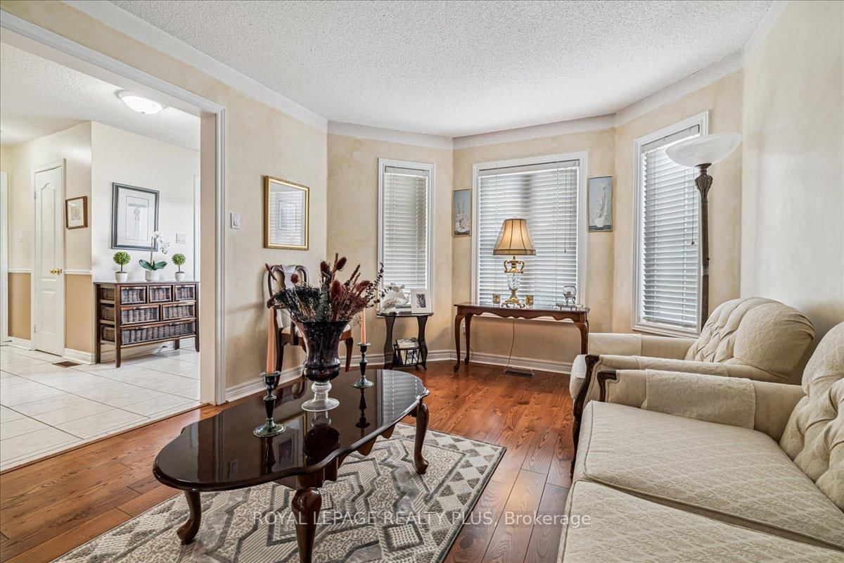 Detached House for sale at 3561 Old Orchard Park Drive, Mississauga, Ontario, L5B 4E3 - Fairview - MLS: W12888716