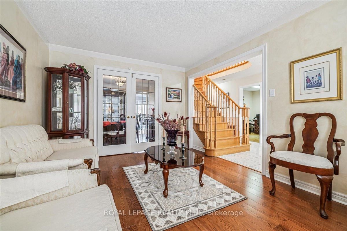 Detached House for sale at 3561 Old Orchard Park Drive, Mississauga, Ontario, L5B 4E3 - Fairview - MLS: W12888716