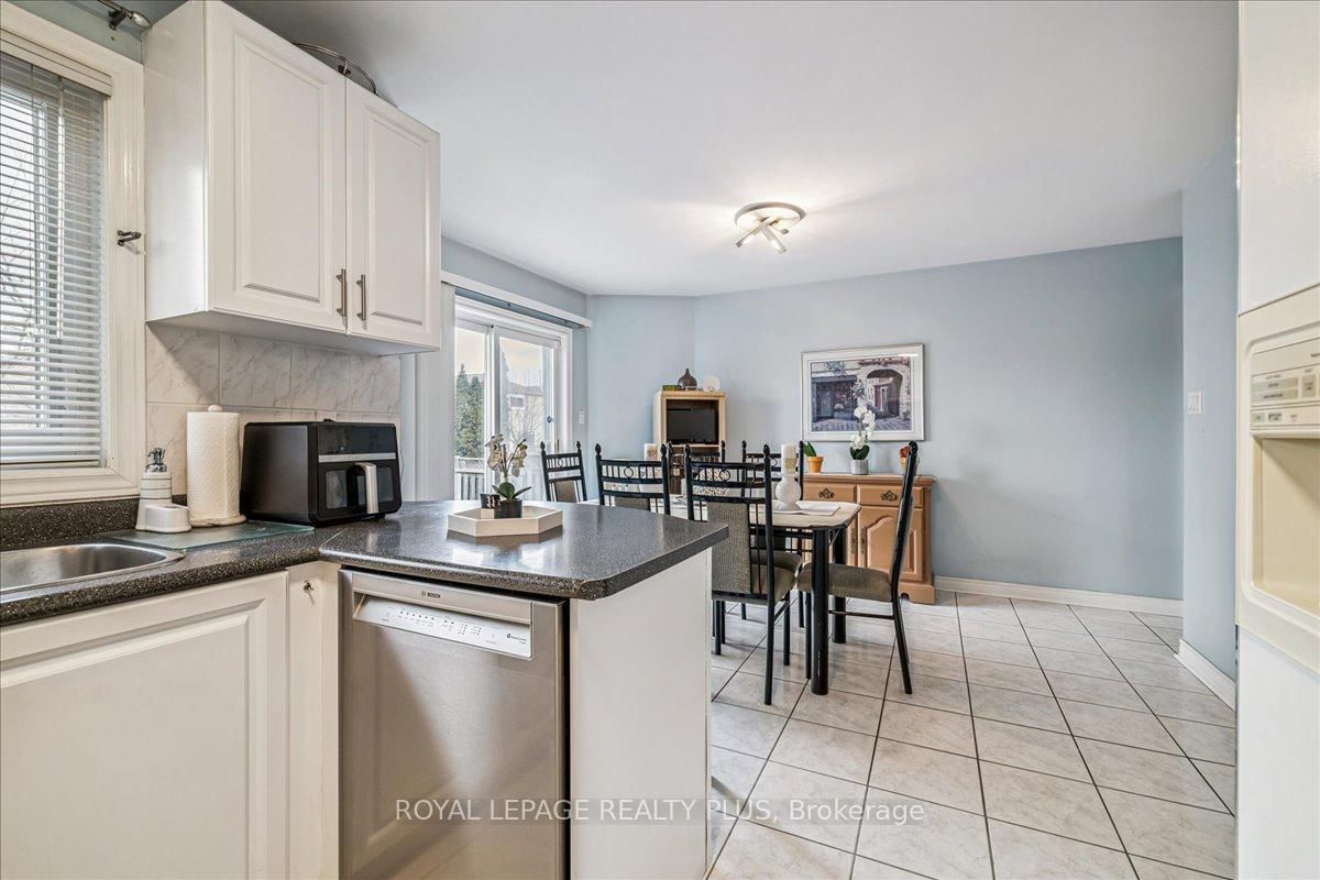 Detached House for sale at 3561 Old Orchard Park Drive, Mississauga, Ontario, L5B 4E3 - Fairview - MLS: W12888716