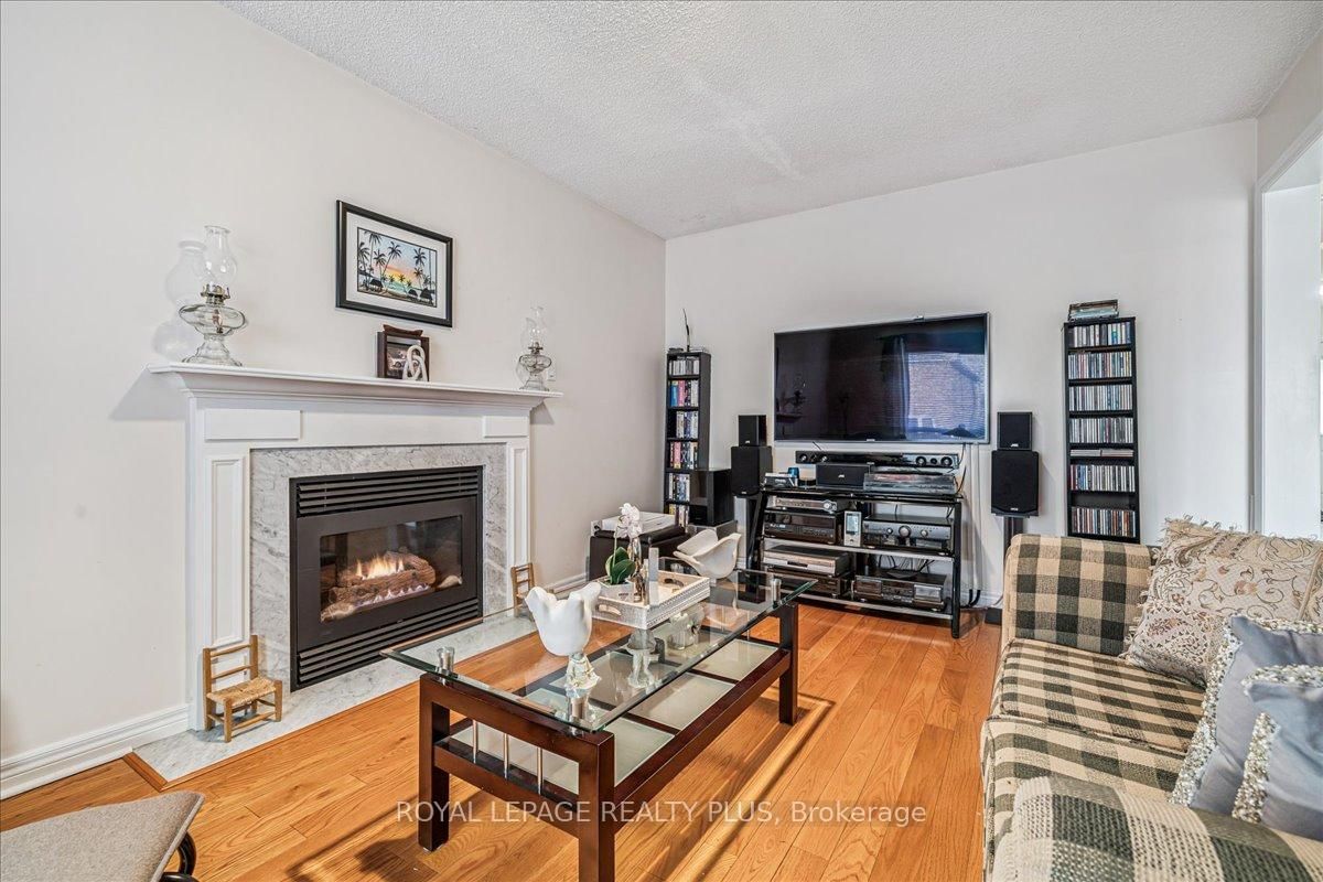 Detached House for sale at 3561 Old Orchard Park Drive, Mississauga, Ontario, L5B 4E3 - Fairview - MLS: W12888716