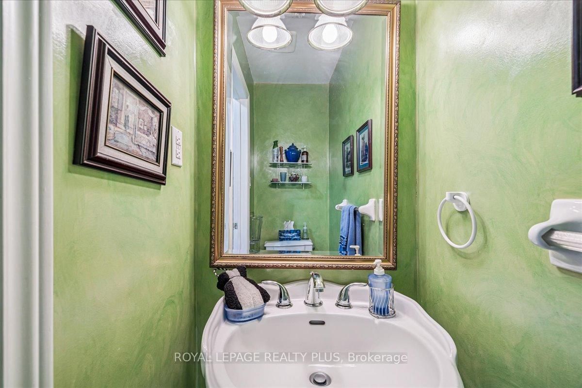 Detached House for sale at 3561 Old Orchard Park Drive, Mississauga, Ontario, L5B 4E3 - Fairview - MLS: W12888716