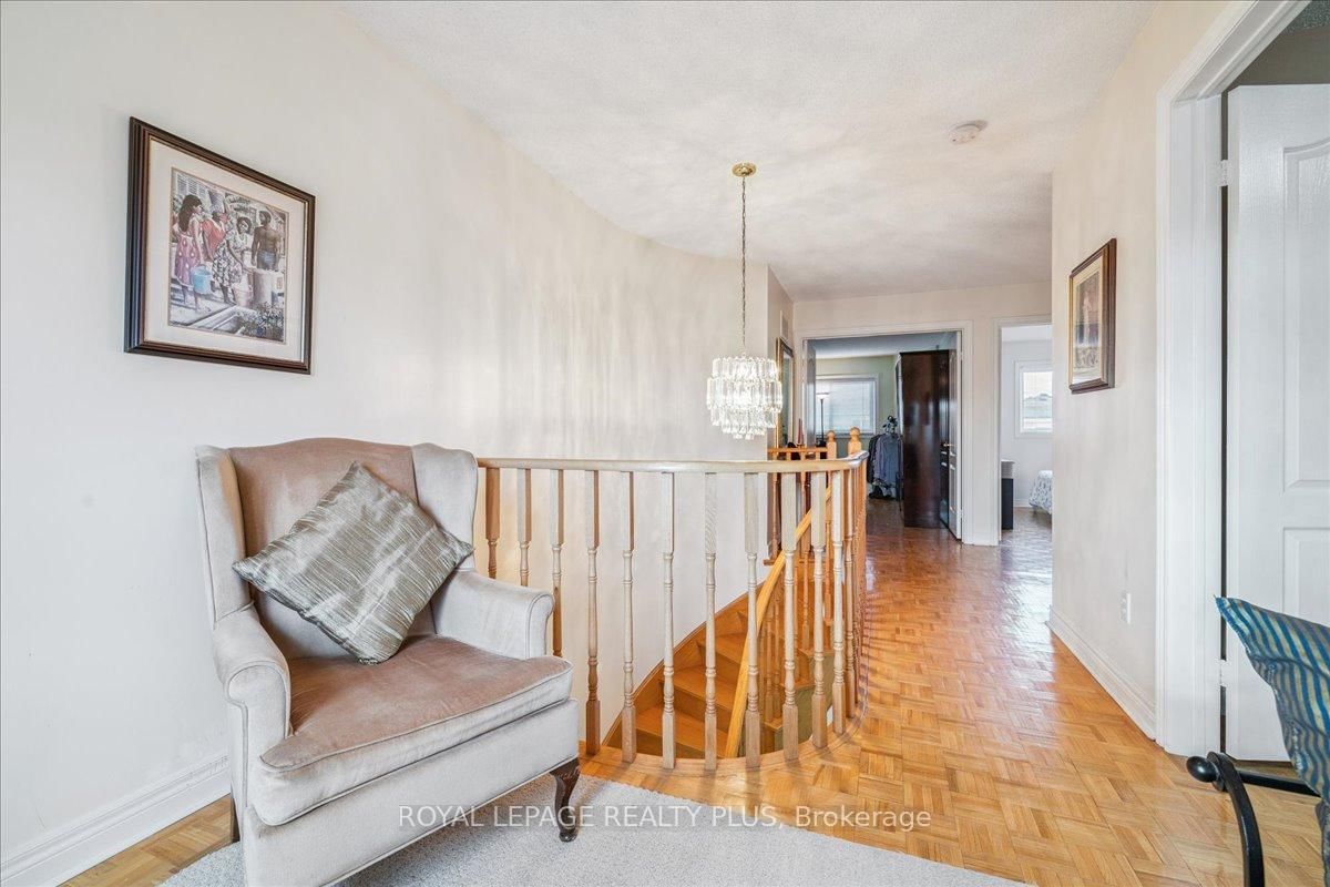 Detached House for sale at 3561 Old Orchard Park Drive, Mississauga, Ontario, L5B 4E3 - Fairview - MLS: W12888716