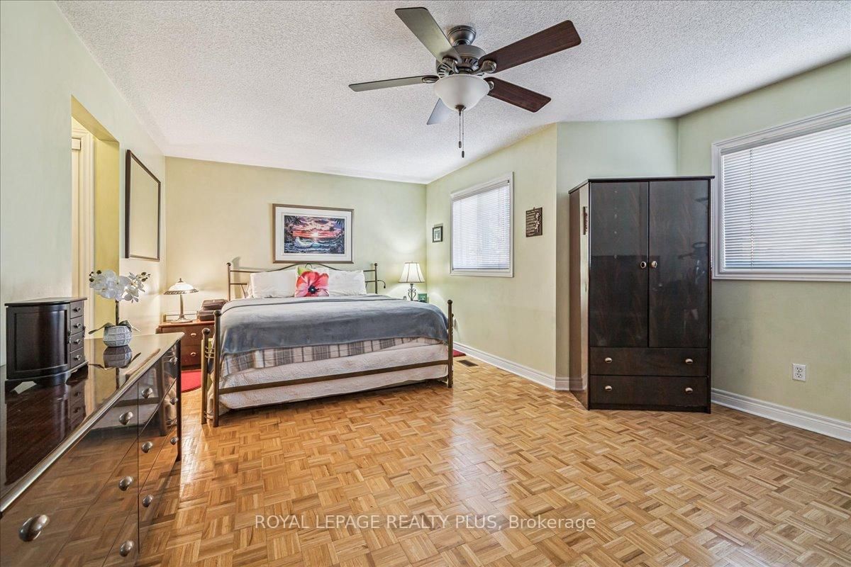 Detached House for sale at 3561 Old Orchard Park Drive, Mississauga, Ontario, L5B 4E3 - Fairview - MLS: W12888716