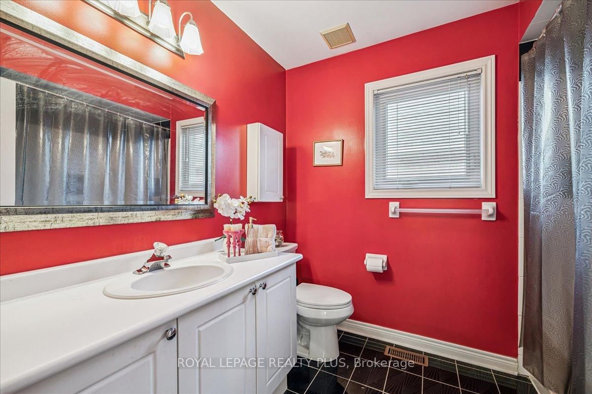 Detached House for sale at 3561 Old Orchard Park Drive, Mississauga, Ontario, L5B 4E3 - Fairview - MLS: W12888716