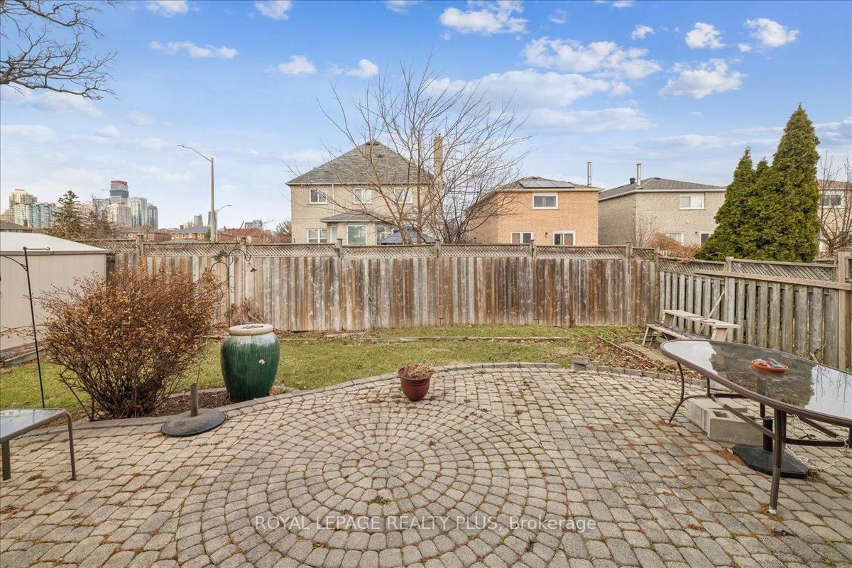 Detached House for sale at 3561 Old Orchard Park Drive, Mississauga, Ontario, L5B 4E3 - Fairview - MLS: W12888716