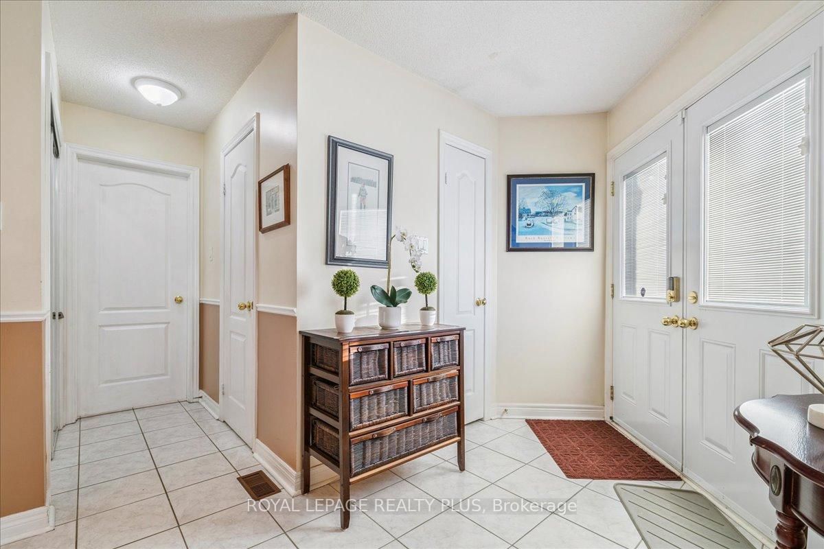 Detached House for sale at 3561 Old Orchard Park Drive, Mississauga, Ontario, L5B 4E3 - Fairview - MLS: W12888716